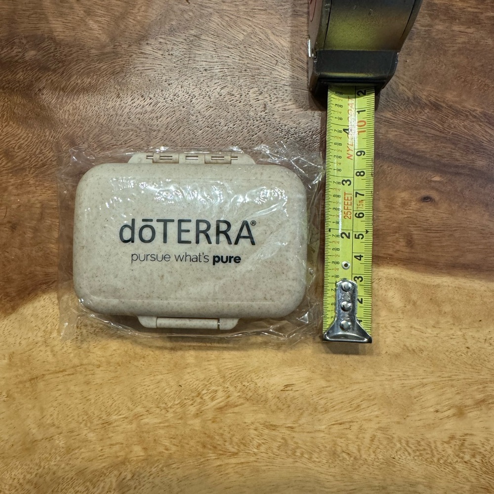 Doterra - Travel Pillcase - Picture 5 of 5